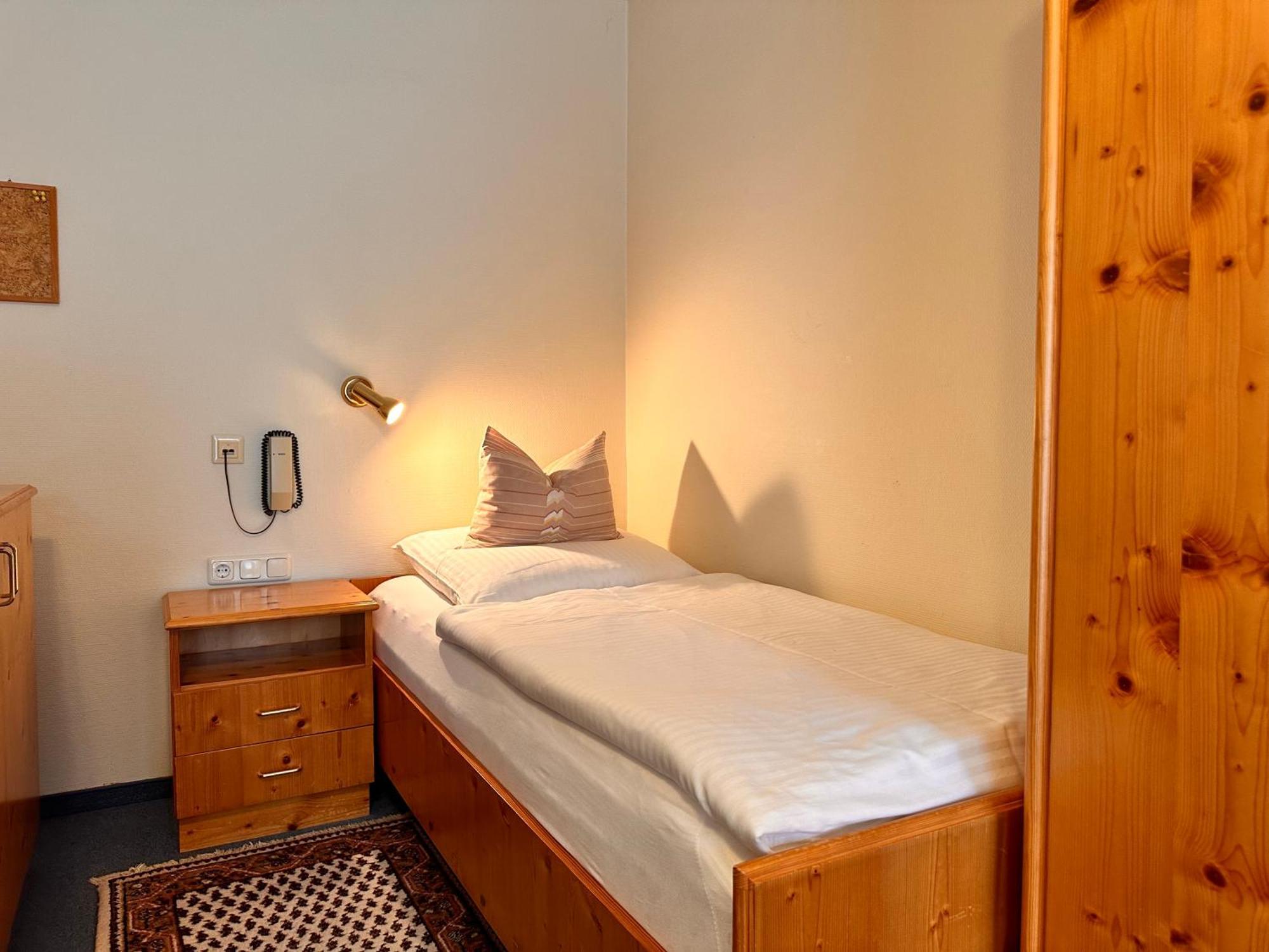 Pension Zum Loewen, Parkplatz, Fruehstueck, Wlan, Zentral Бад-Штебен Экстерьер фото