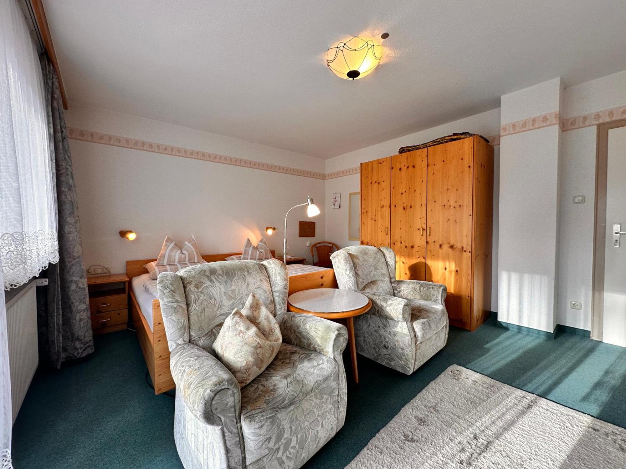 Pension Zum Loewen, Parkplatz, Fruehstueck, Wlan, Zentral Бад-Штебен Экстерьер фото