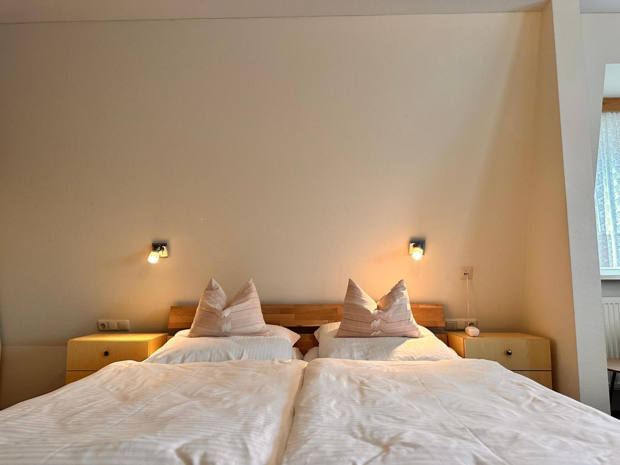 Pension Zum Loewen, Parkplatz, Fruehstueck, Wlan, Zentral Бад-Штебен Экстерьер фото