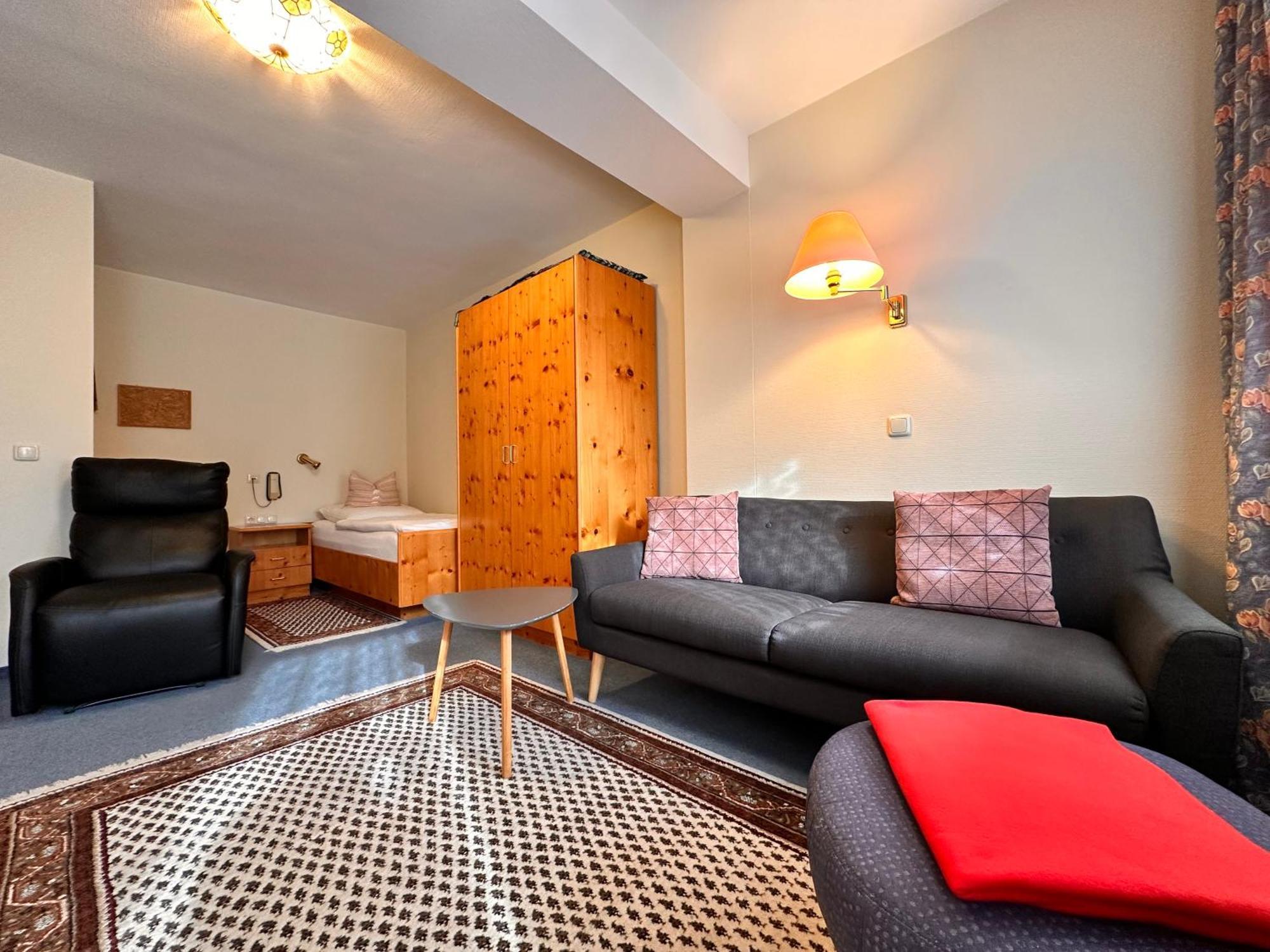 Pension Zum Loewen, Parkplatz, Fruehstueck, Wlan, Zentral Бад-Штебен Экстерьер фото