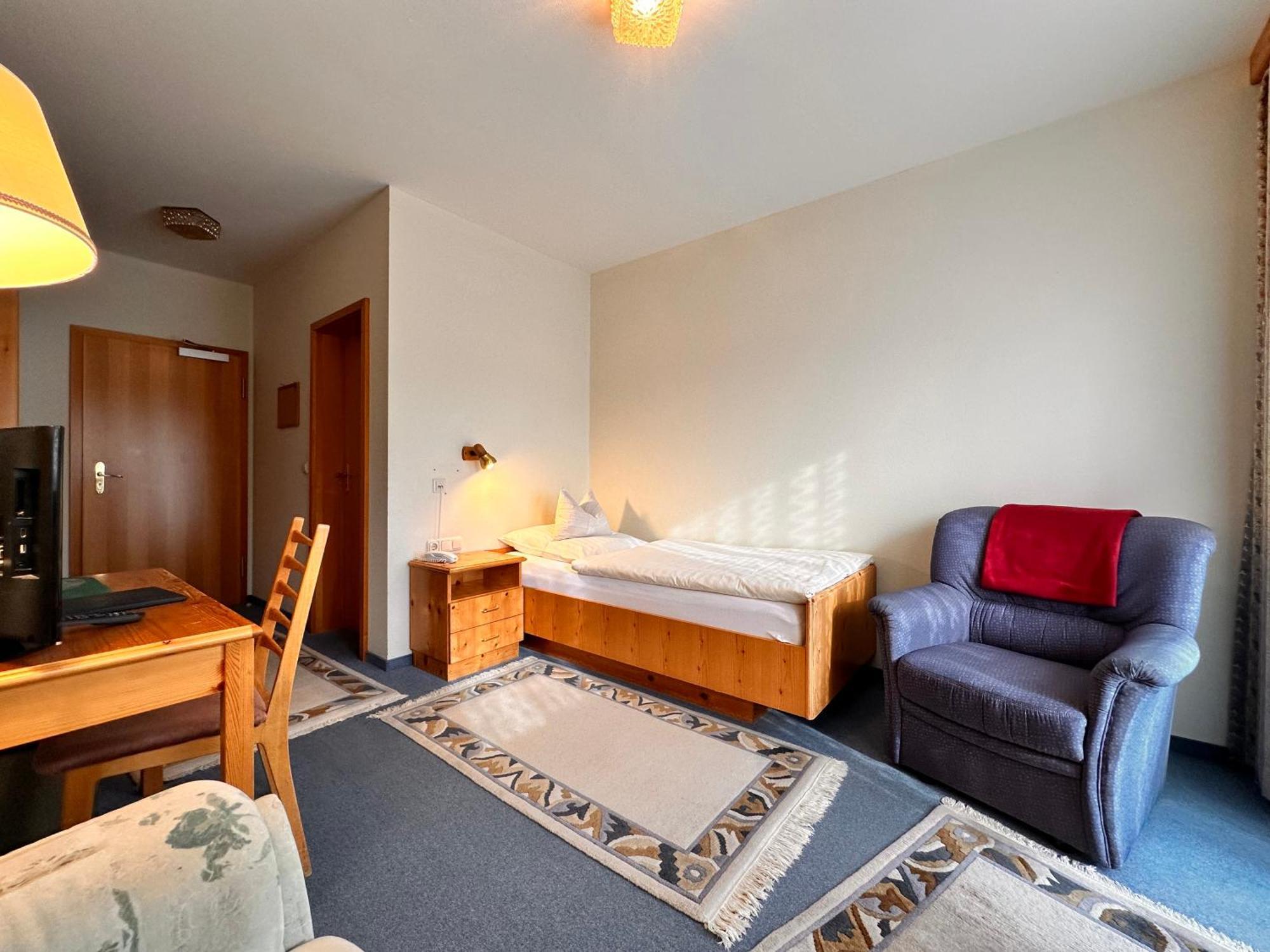 Pension Zum Loewen, Parkplatz, Fruehstueck, Wlan, Zentral Бад-Штебен Экстерьер фото