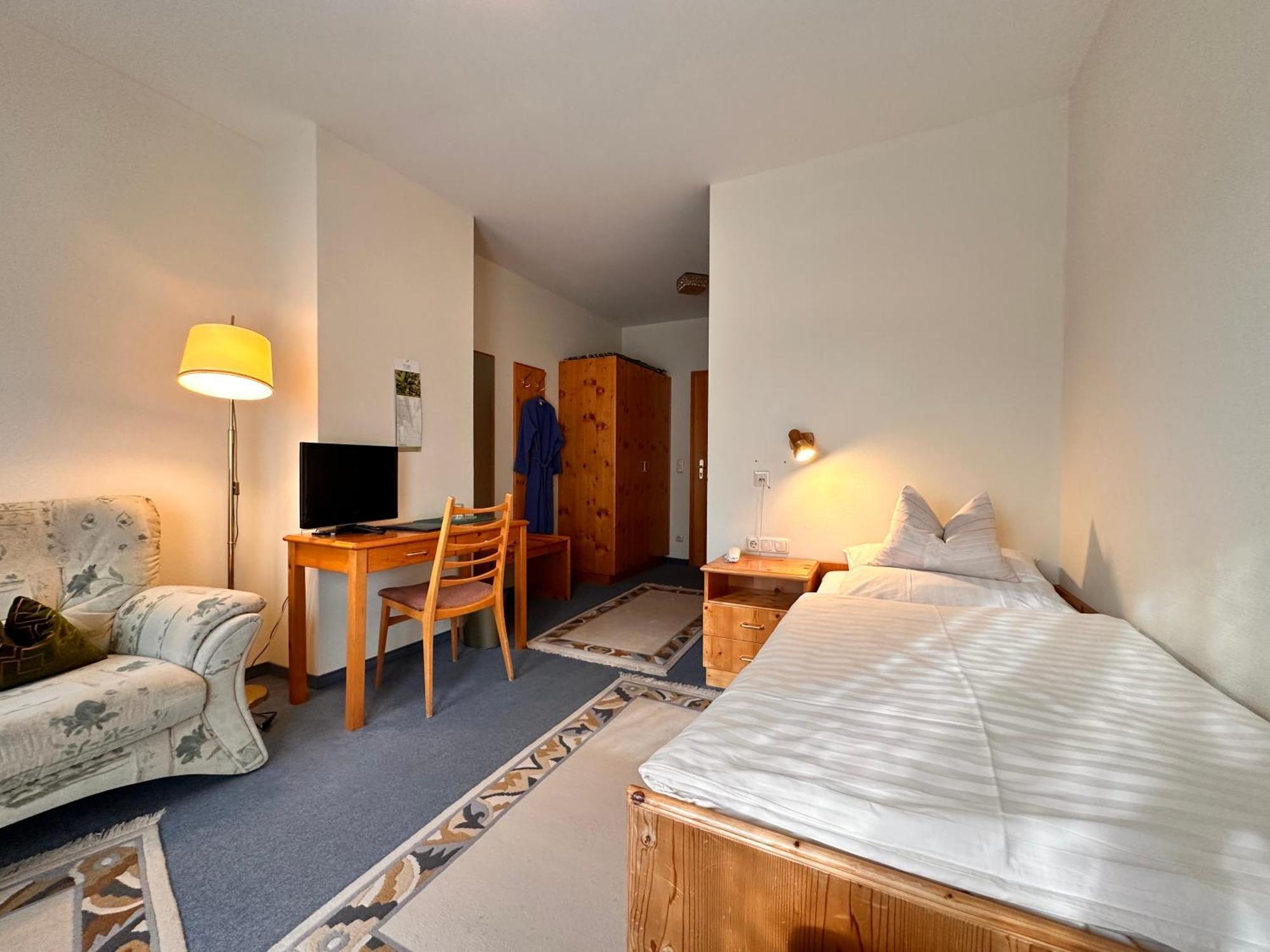 Pension Zum Loewen, Parkplatz, Fruehstueck, Wlan, Zentral Бад-Штебен Экстерьер фото